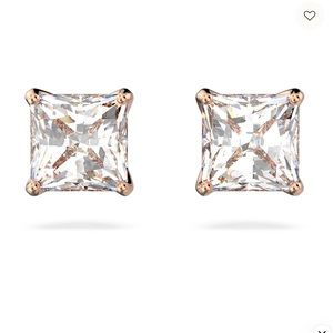 Swarovski Attract stud earrings